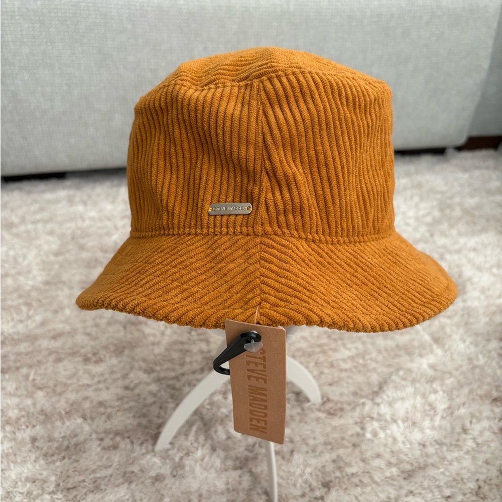 Steve Madden Women’s Mustard Bucket Hat